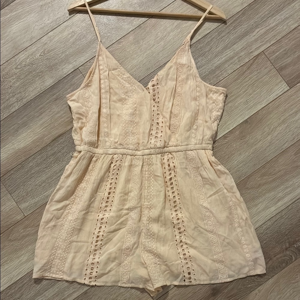 American Eagle Outfitters peach romper medium *missing belt* - Picture 8 of 10